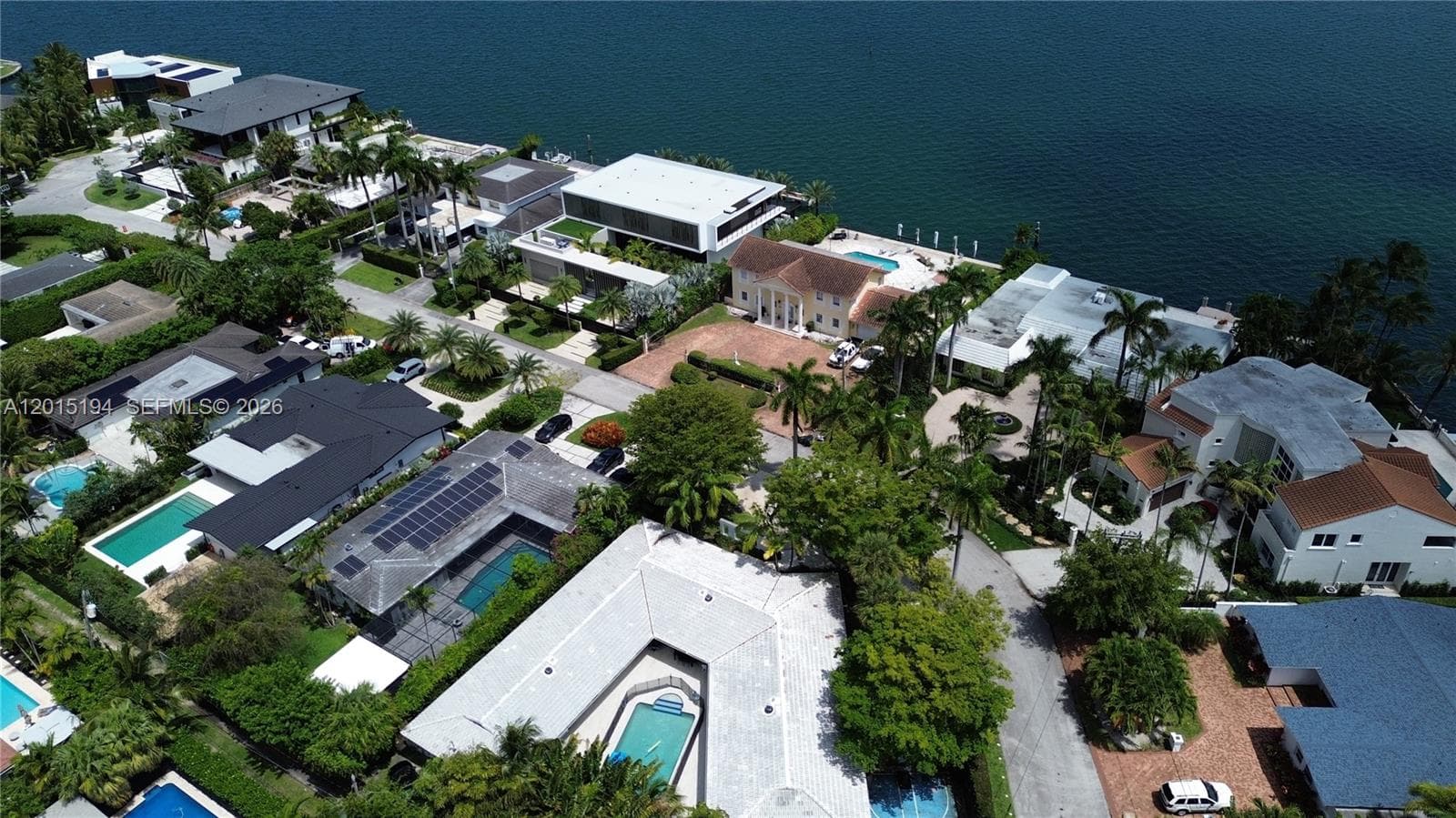 11445 N Bayshore Dr photo 5