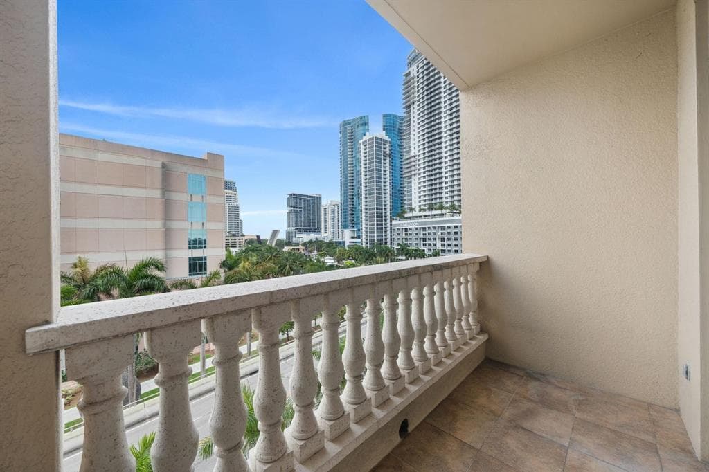 Balcony 2