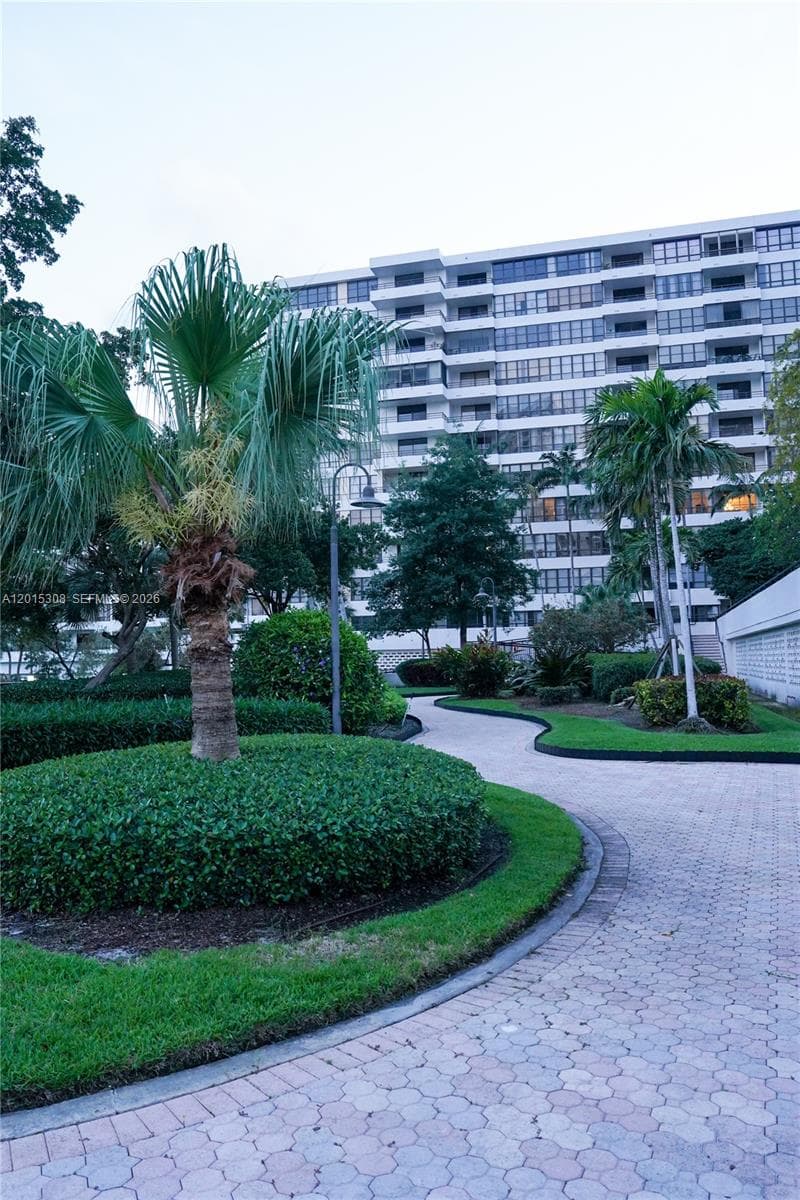 OLYMPUS CONDO PHASE · #106 in Hallandale Beach - Photo 24