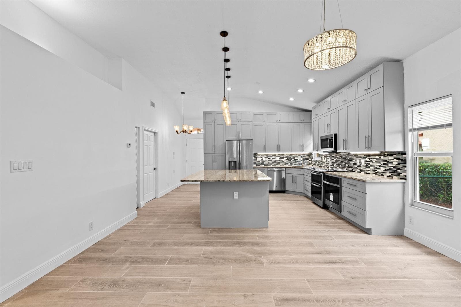 7-web-or-mls-A7405784