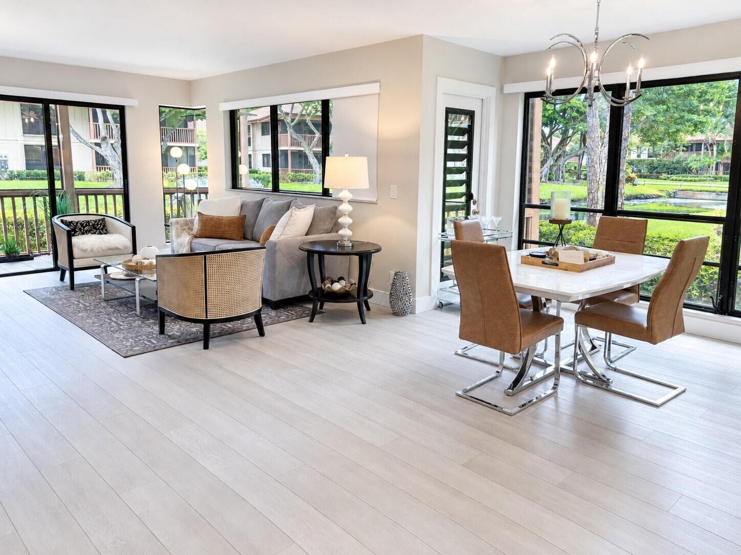 Living Dining - whiter light