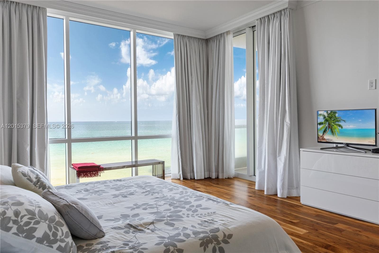 Turnberry Ocean Colony · #704 in Sunny Isles Beach - Photo 17