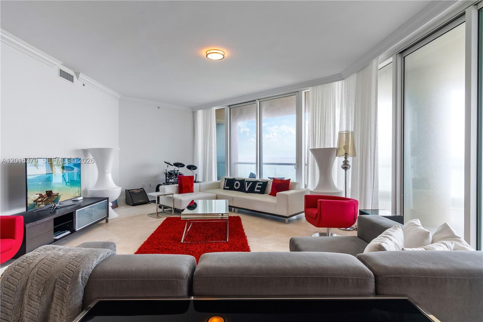 Turnberry Ocean Colony · #704 in Sunny Isles Beach - Photo 1