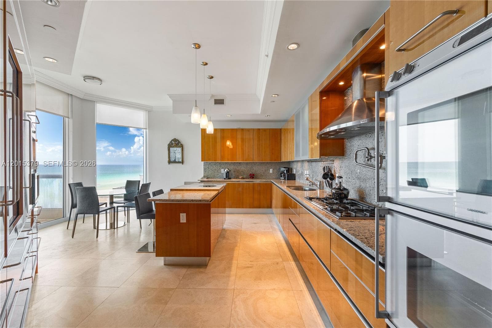Turnberry Ocean Colony · #704 in Sunny Isles Beach - Photo 10