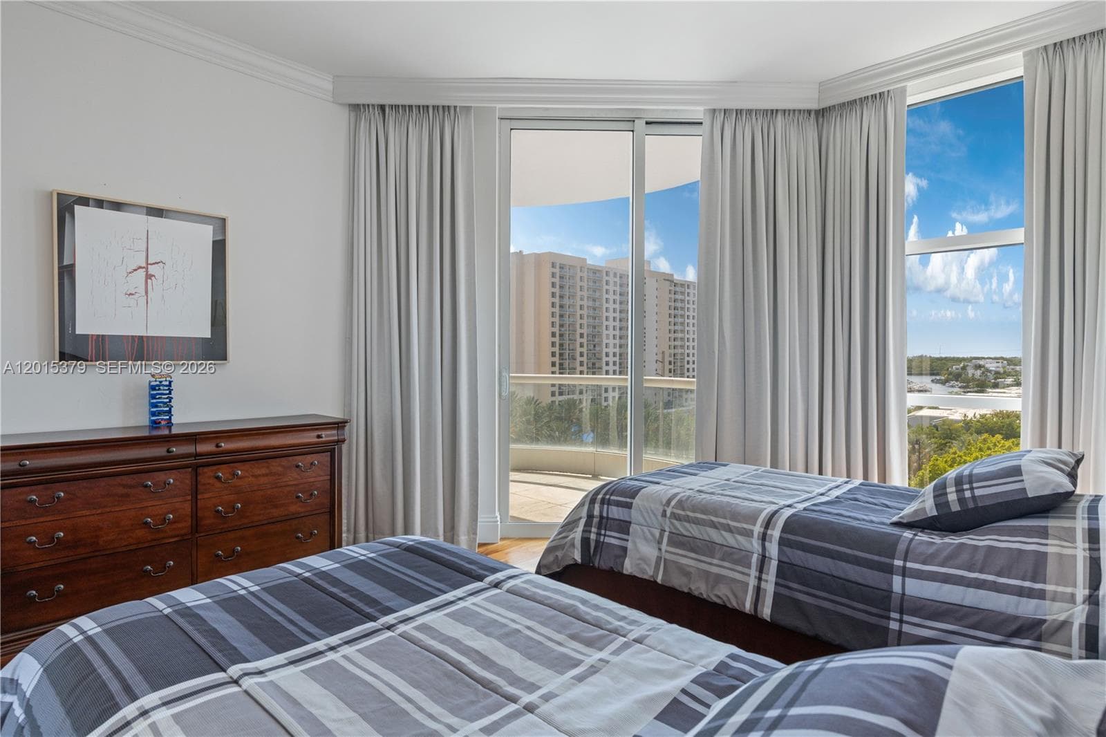 Turnberry Ocean Colony · #704 in Sunny Isles Beach - Photo 31