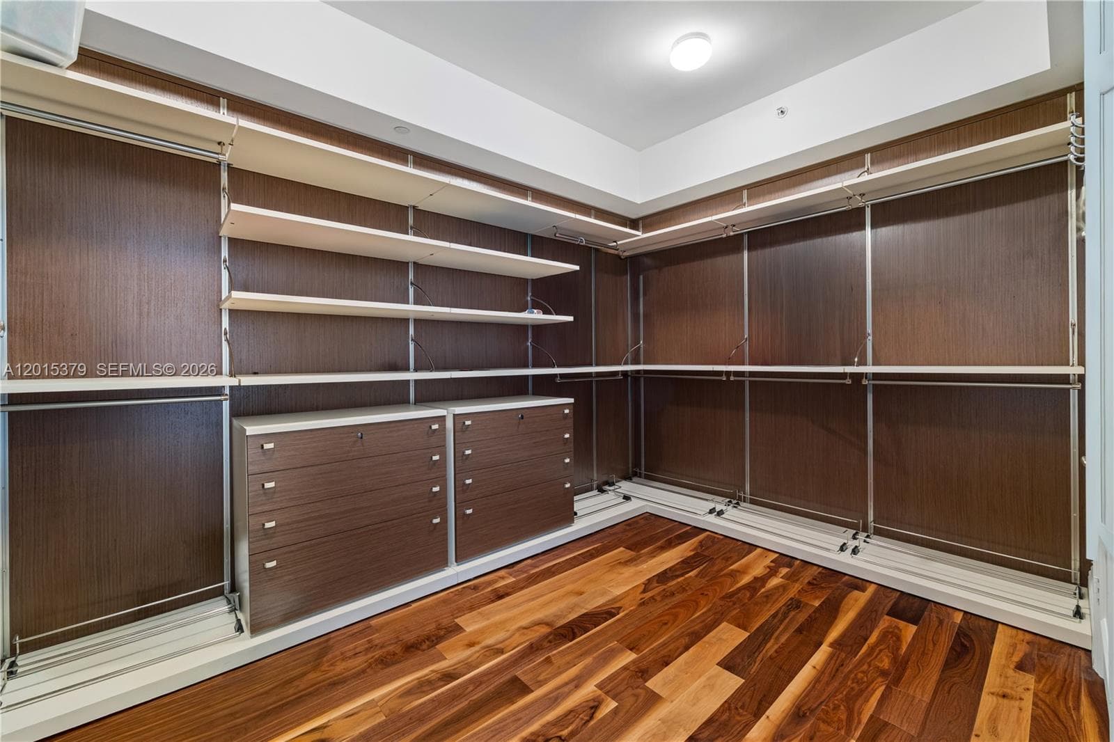 Turnberry Ocean Colony · #704 in Sunny Isles Beach - Photo 21