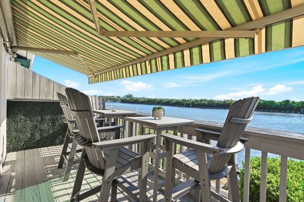 1800 n ocean upstairs with canopy