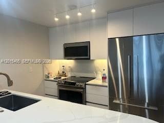 THE PRESIDENTIAL CONDO · #525 in Miami Beach - Photo 2