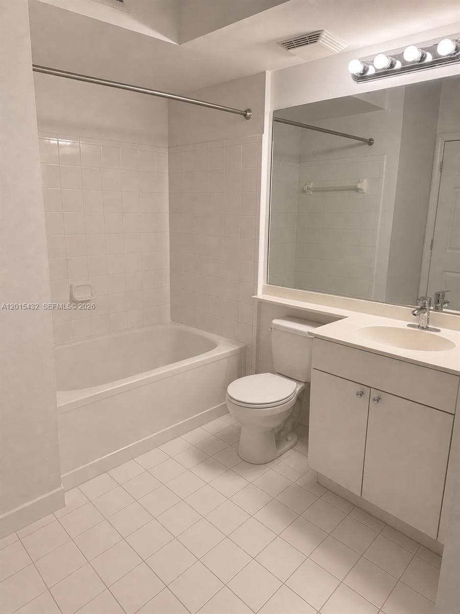 Porto Bellagio · #2620 in Sunny Isles Beach - Photo 25