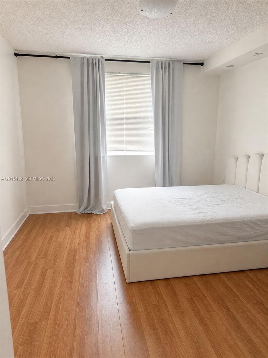 Split floor plan bedrooms