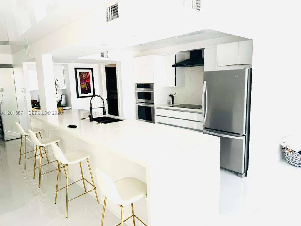 TOWERS OF OCEANVIEW SOUTH · #1018 in Hallandale Beach - Photo 5