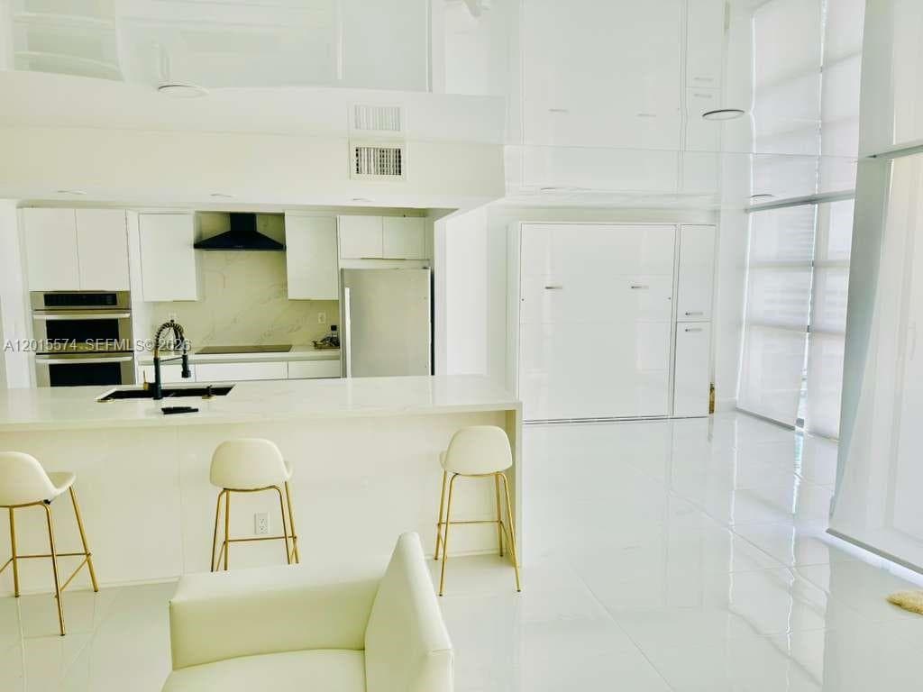 TOWERS OF OCEANVIEW SOUTH · #1018 in Hallandale Beach - Photo 4