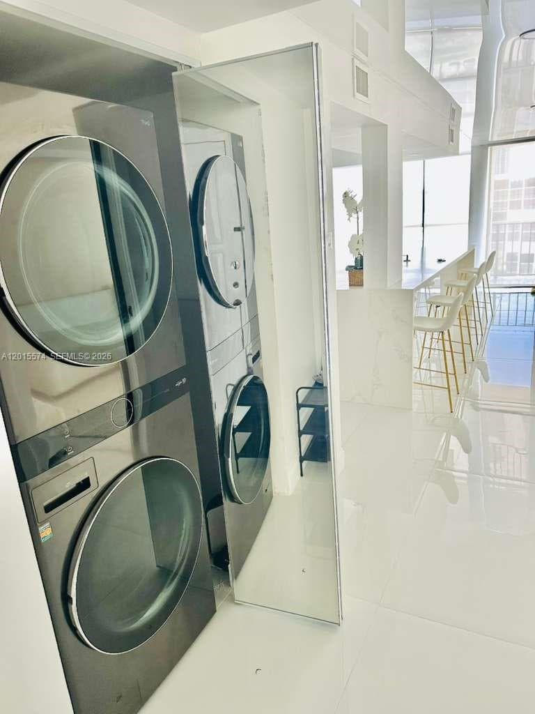TOWERS OF OCEANVIEW SOUTH · #1018 in Hallandale Beach - Photo 8