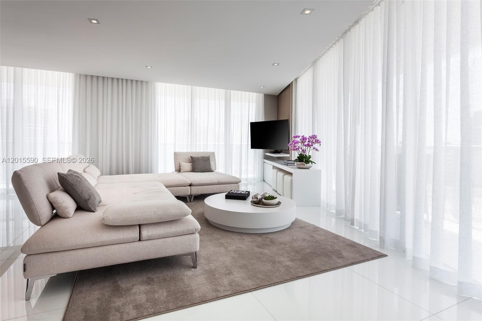 EDEN HOUSE CONDO · #1402 in Miami Beach - Photo 5