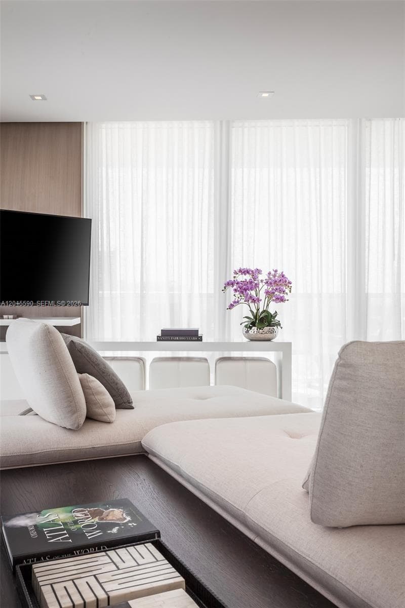 EDEN HOUSE CONDO · #1402 in Miami Beach - Photo 24