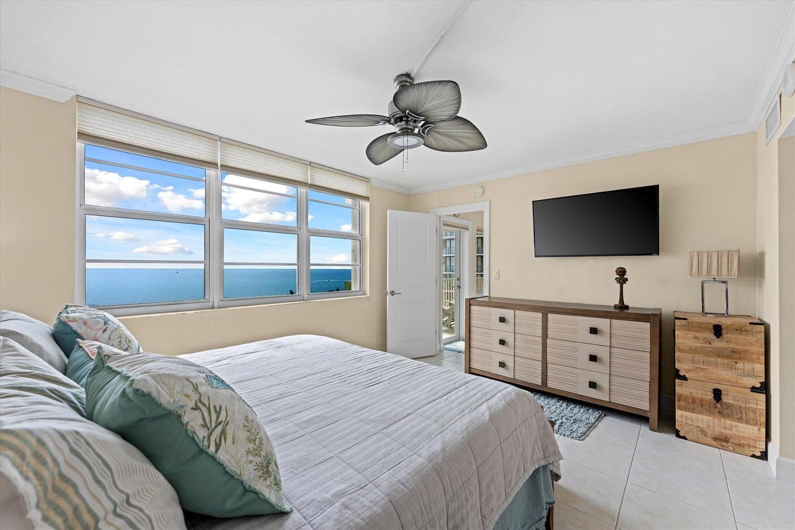 18-750 N Ocean Blvd #710, Pompano Beac