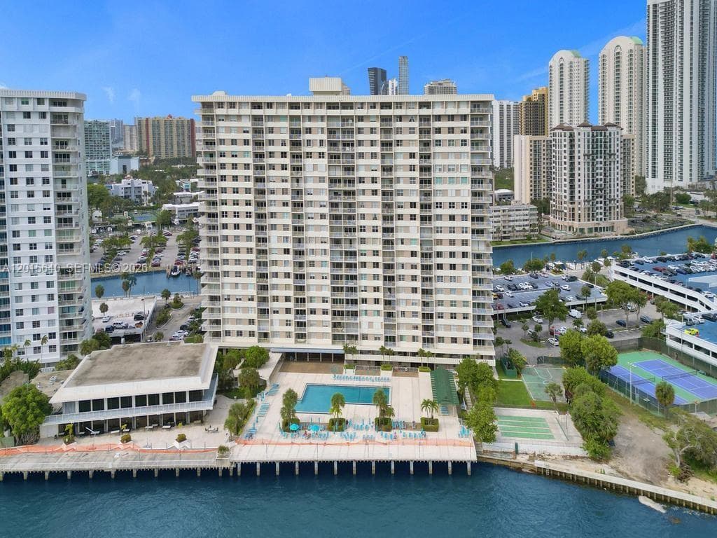 ARLEN HOUSE CONDO · #906 in Sunny Isles Beach - Photo 62