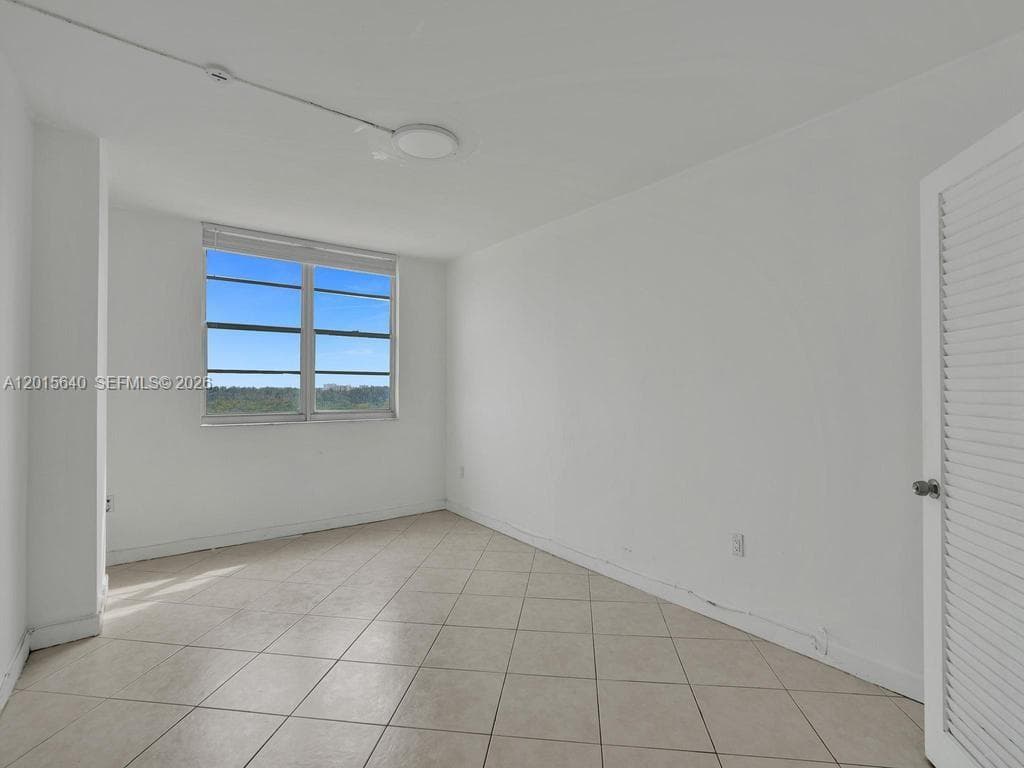 ARLEN HOUSE CONDO · #906 in Sunny Isles Beach - Photo 37