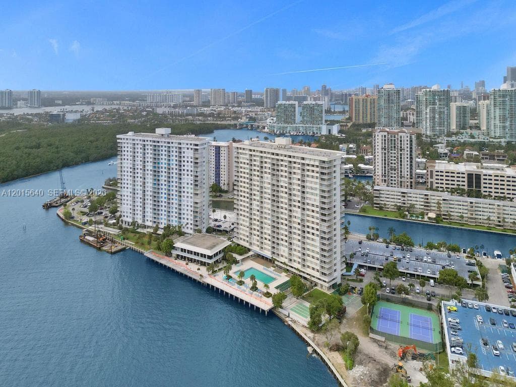 ARLEN HOUSE CONDO · #906 in Sunny Isles Beach - Photo 64