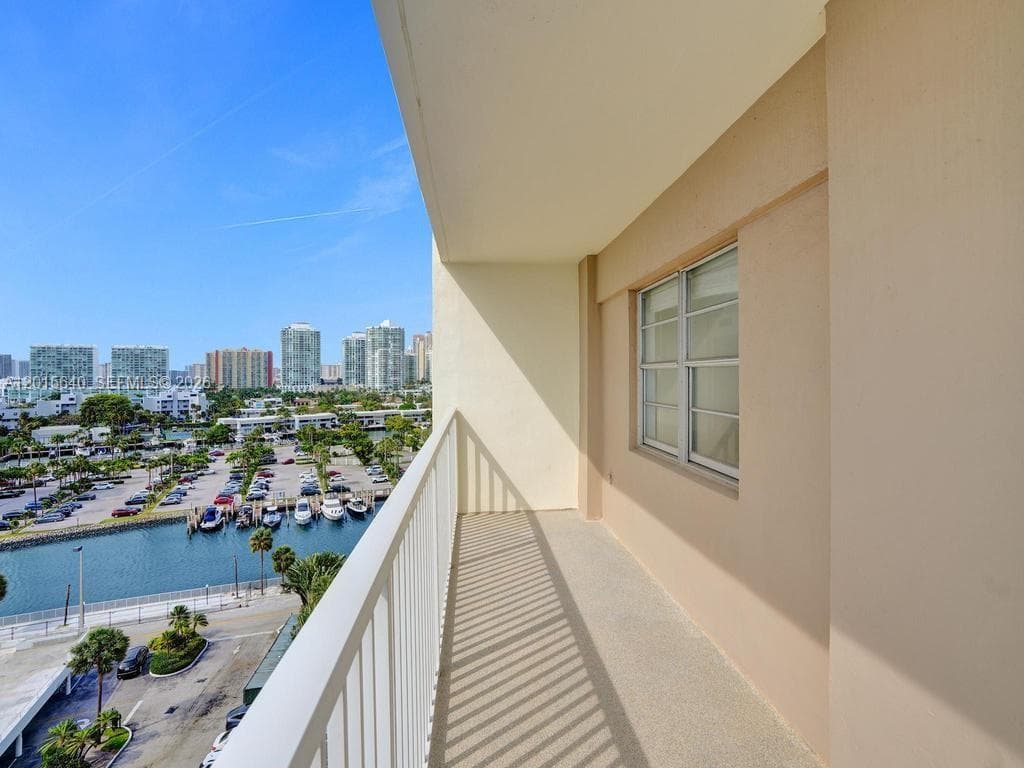 ARLEN HOUSE CONDO · #906 in Sunny Isles Beach - Photo 21