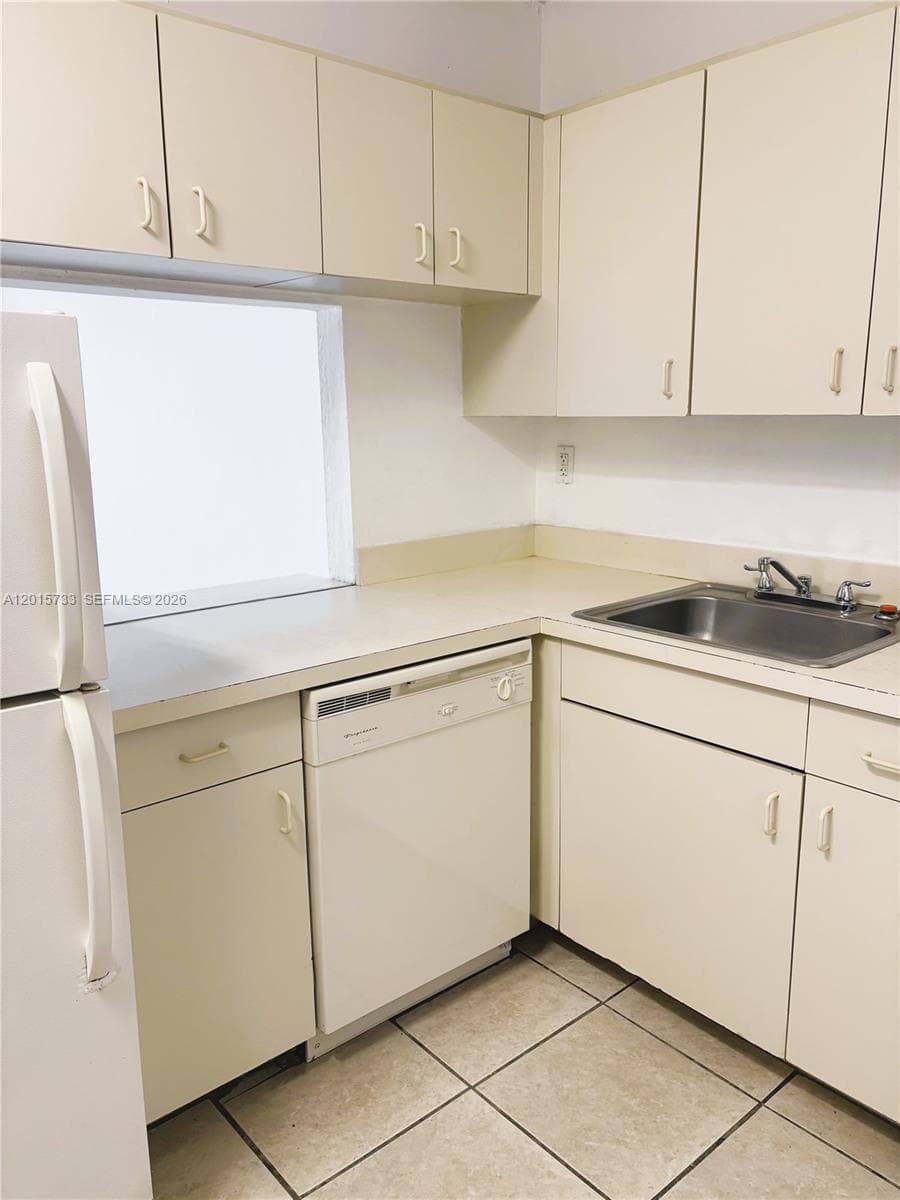 THE BERKELEY CONDO · #315 in Miami - Photo 2