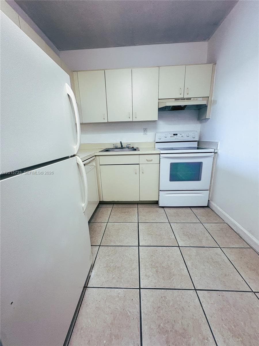 THE BERKELEY CONDO · #315 in Miami - Photo 3