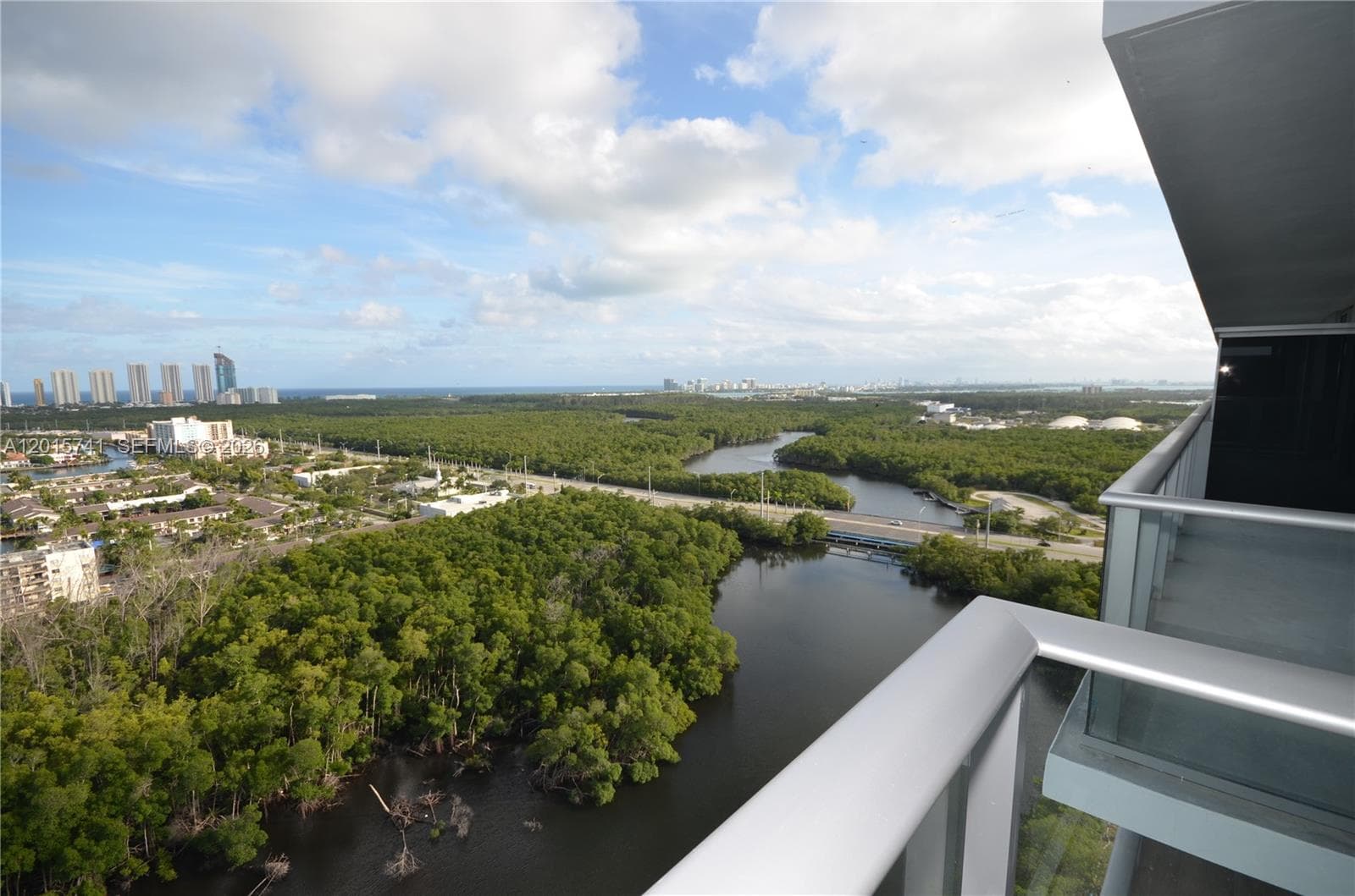 The Harbour South Condo · #519 in North Miami Beach - Photo 11