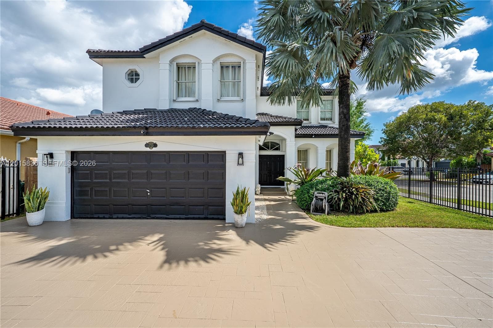 1733 SW 151st Pl photo 5