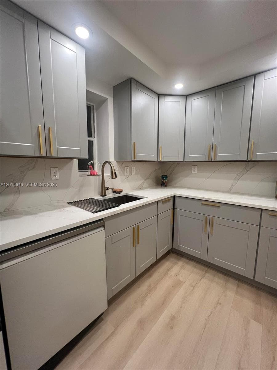 VILLA DORADA CONDO · #106-3 in Aventura - Photo 3