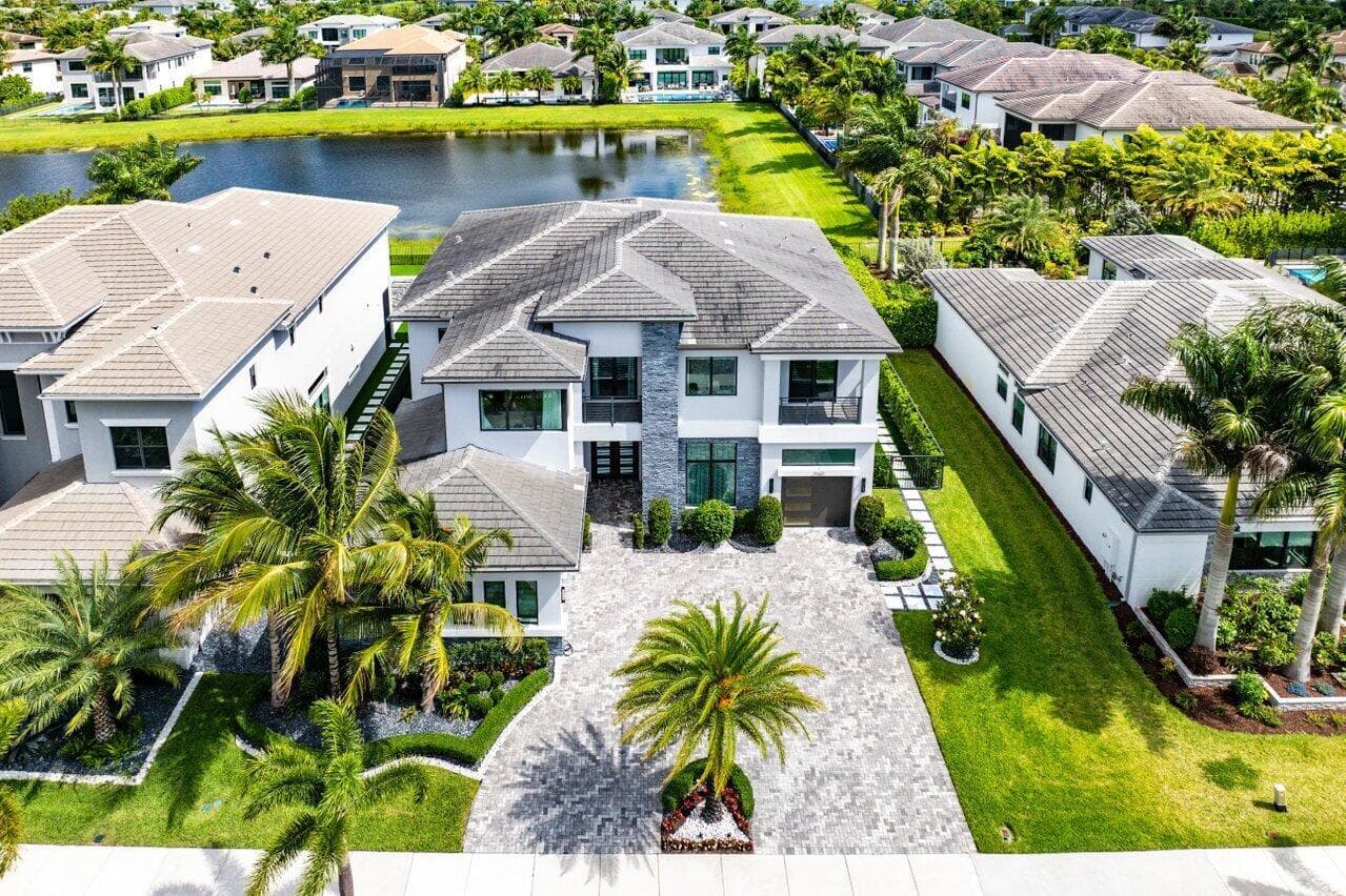 052-9625VescovatoWay-BocaRaton-FL-33496-