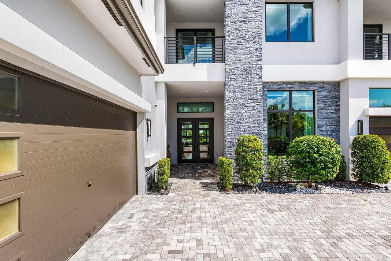 004-9625VescovatoWay-BocaRaton-FL-33496-