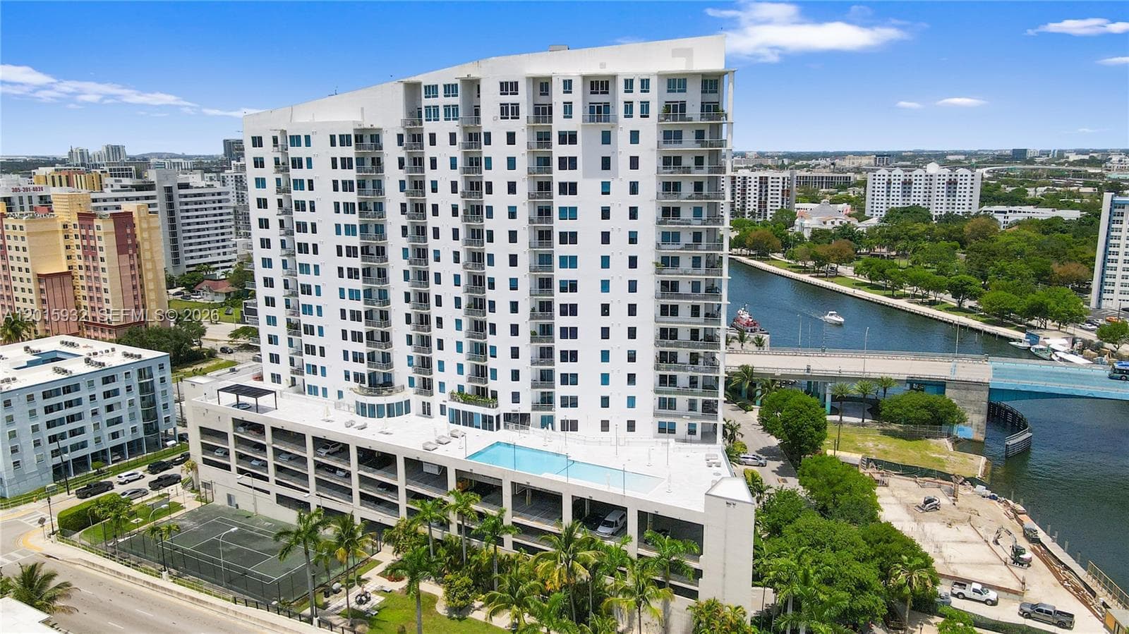 NEO CONDO · #1504 in Miami - Photo 2