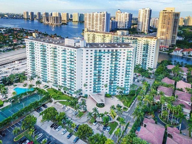 OCEANVIEW BUILDING B · #402 in Sunny Isles Beach - Photo 20