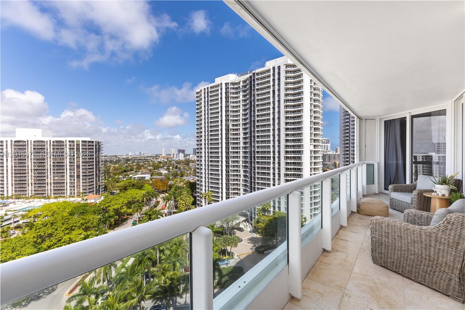 SOUTH TOWER AT THE POINT · #1707 in Aventura - Photo 26