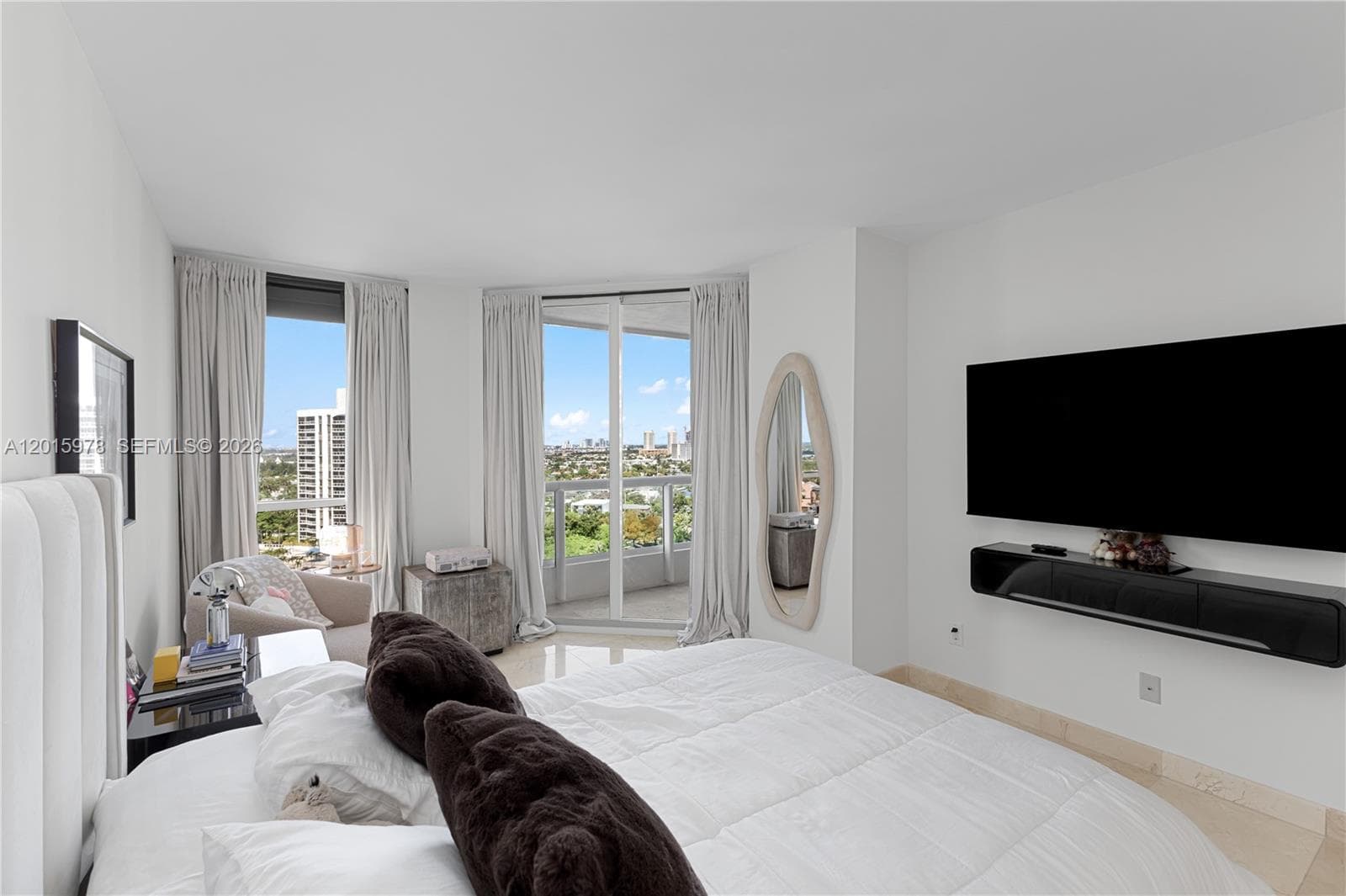 SOUTH TOWER AT THE POINT · #1707 in Aventura - Photo 20