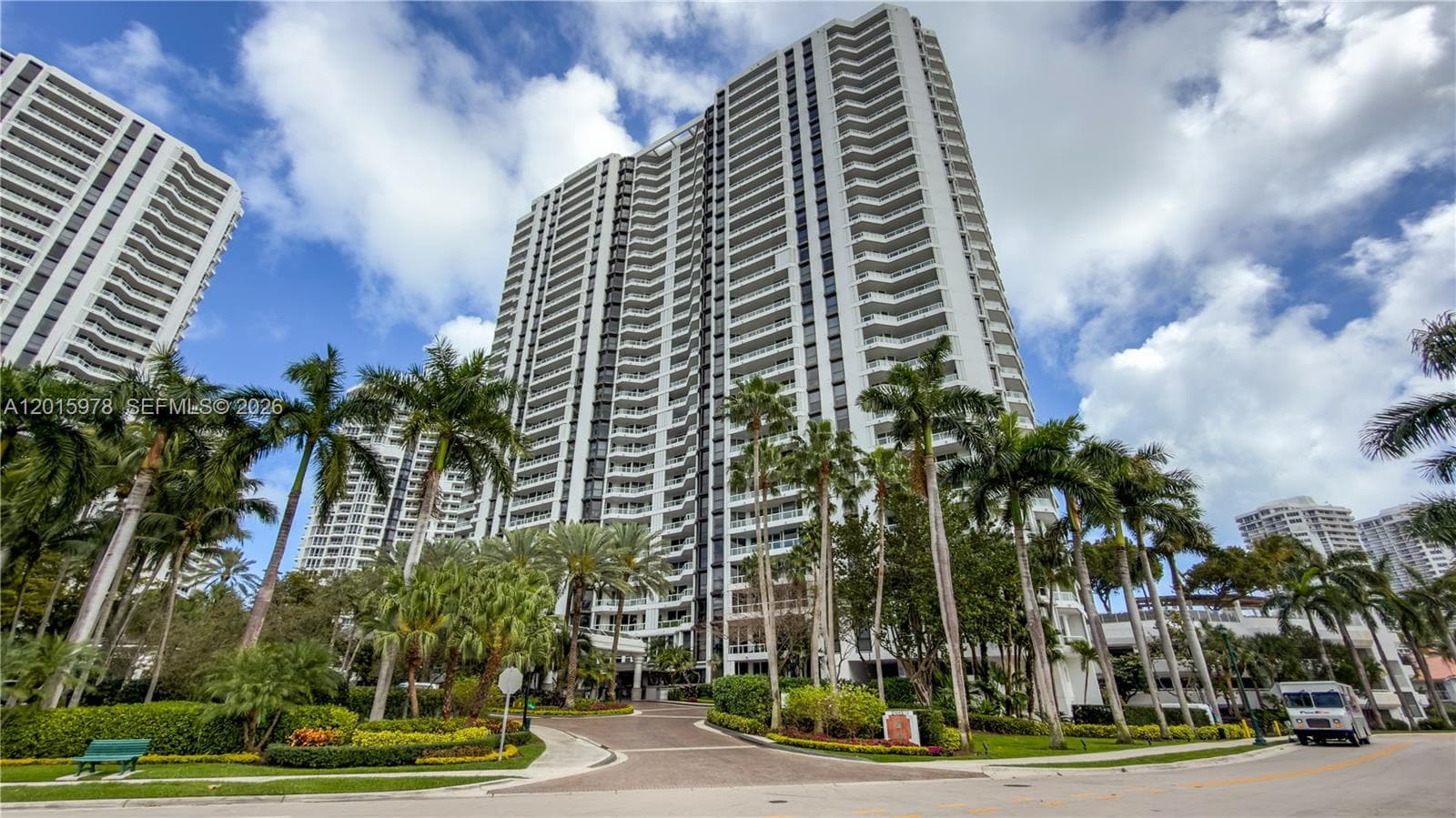 SOUTH TOWER AT THE POINT · #1707 in Aventura - Photo 30