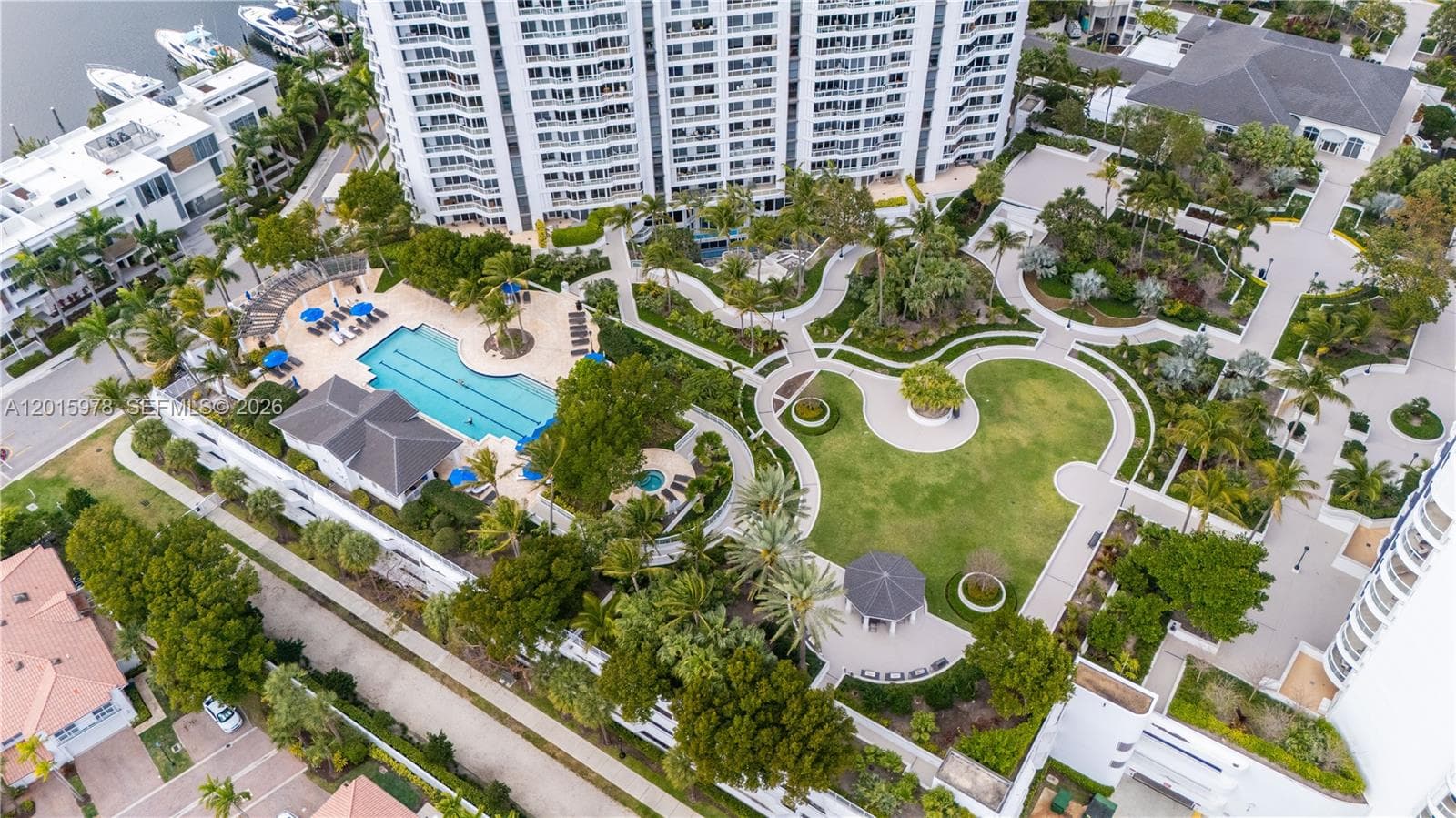 SOUTH TOWER AT THE POINT · #1707 in Aventura - Photo 34