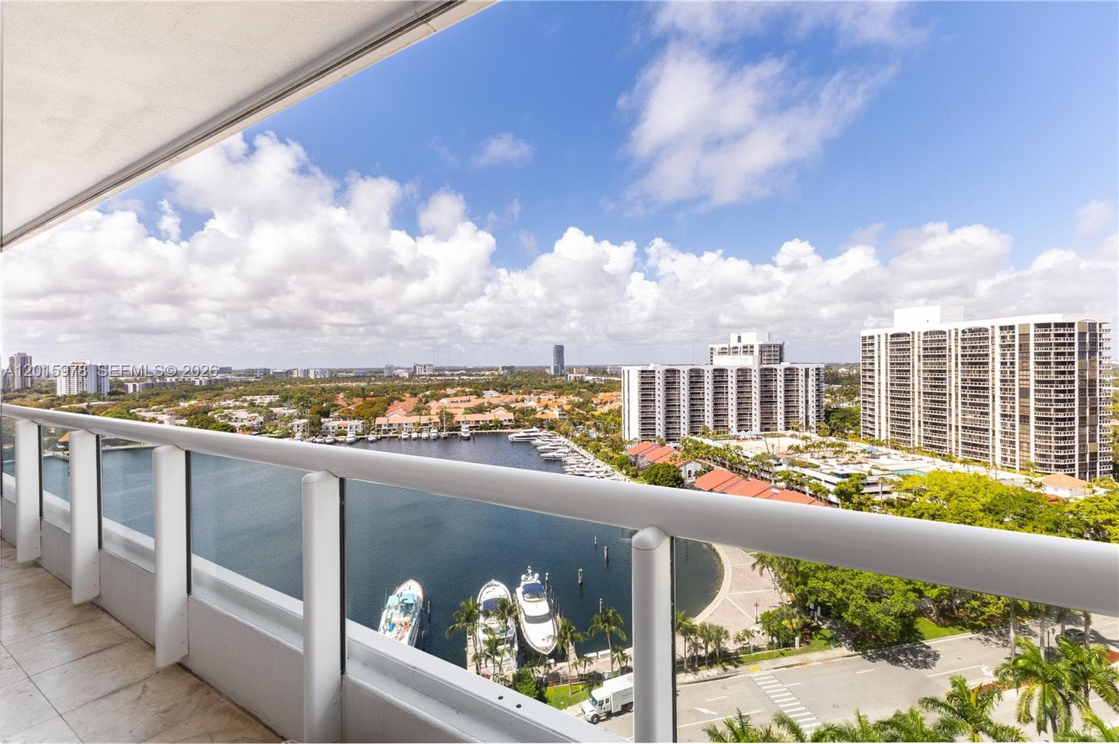 SOUTH TOWER AT THE POINT · #1707 in Aventura - Photo 10