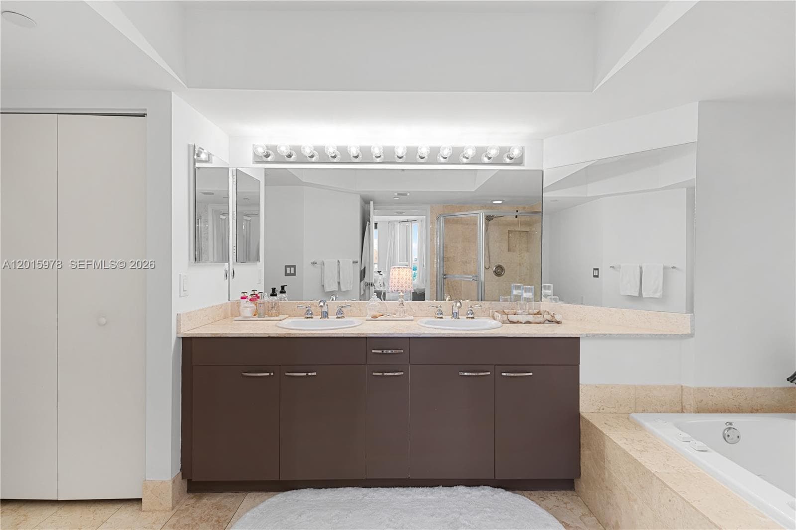 SOUTH TOWER AT THE POINT · #1707 in Aventura - Photo 18