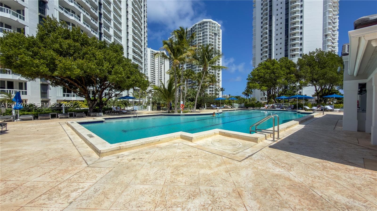 SOUTH TOWER AT THE POINT · #1707 in Aventura - Photo 40