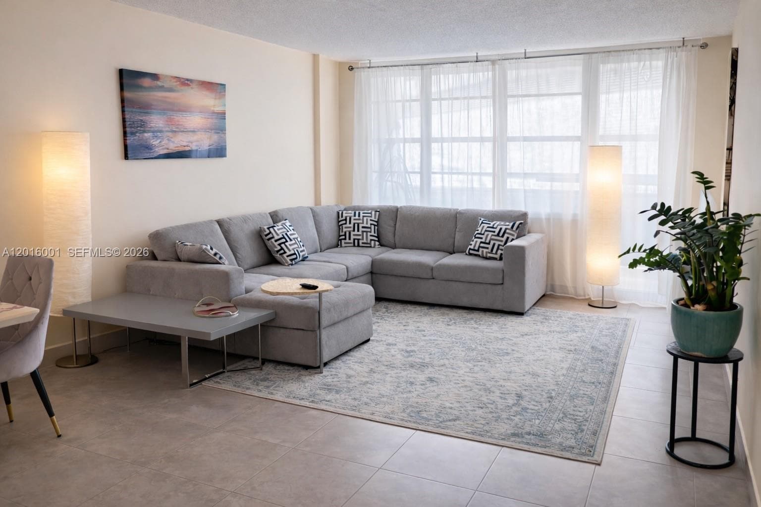 SEA AIR TOWERS CONDO · #1015 in Hollywood - Photo 3