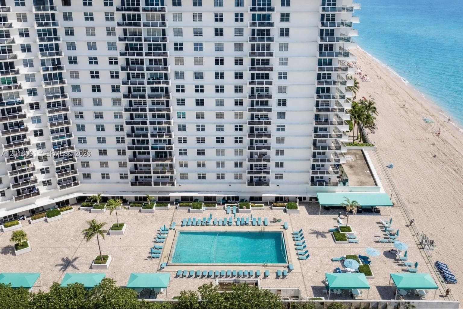 SEA AIR TOWERS CONDO · #1015 in Hollywood - Photo 24