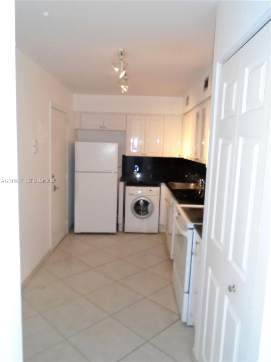 Aquasol Condominium · #6R in Miami Beach - Photo 21