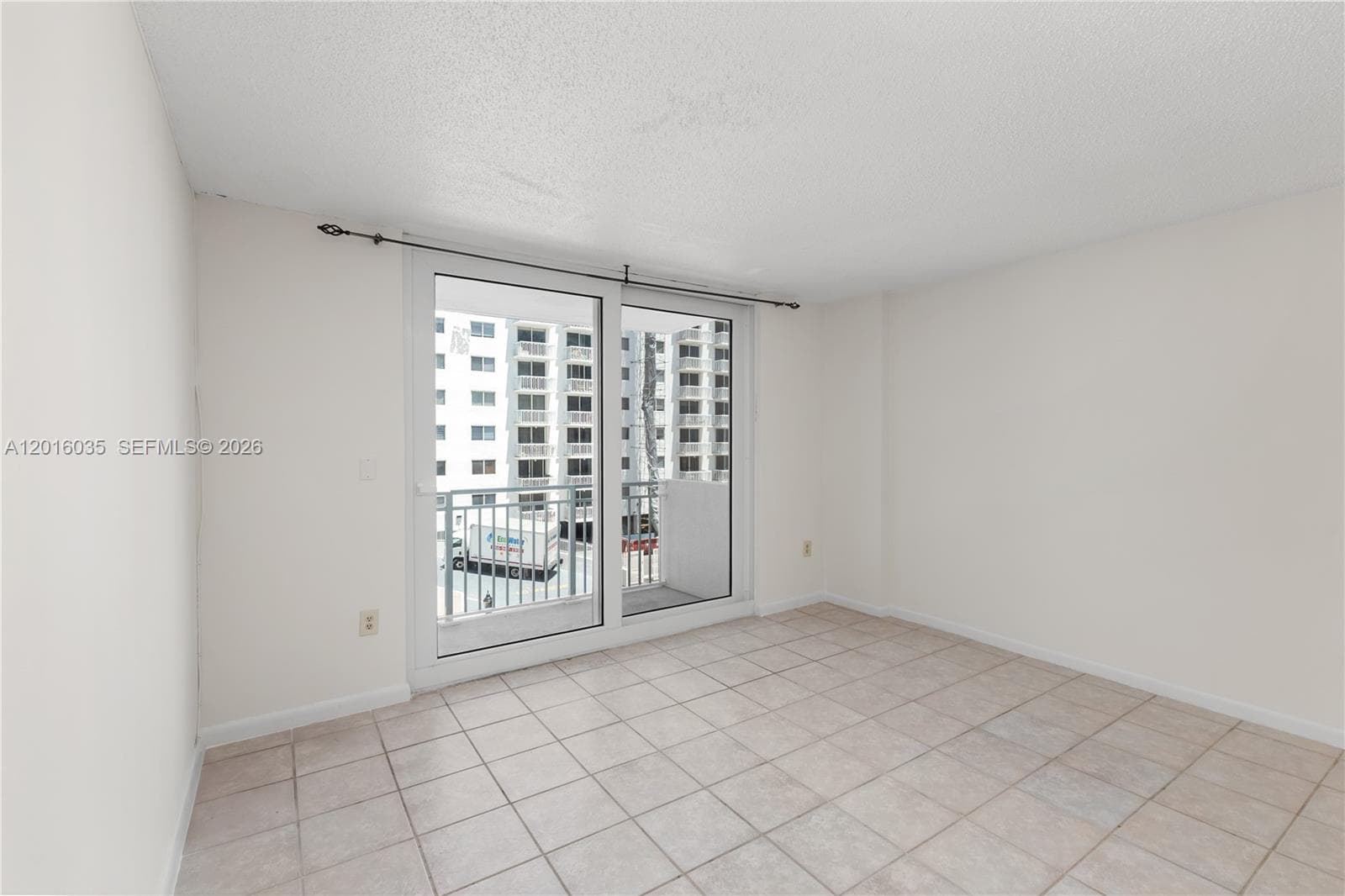 Ocean Point · #424 in Miami Beach - Photo 6