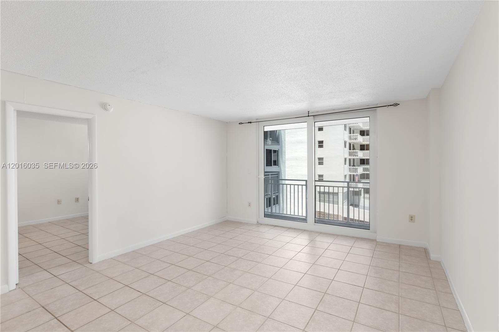 Ocean Point · #424 in Miami Beach - Photo 5