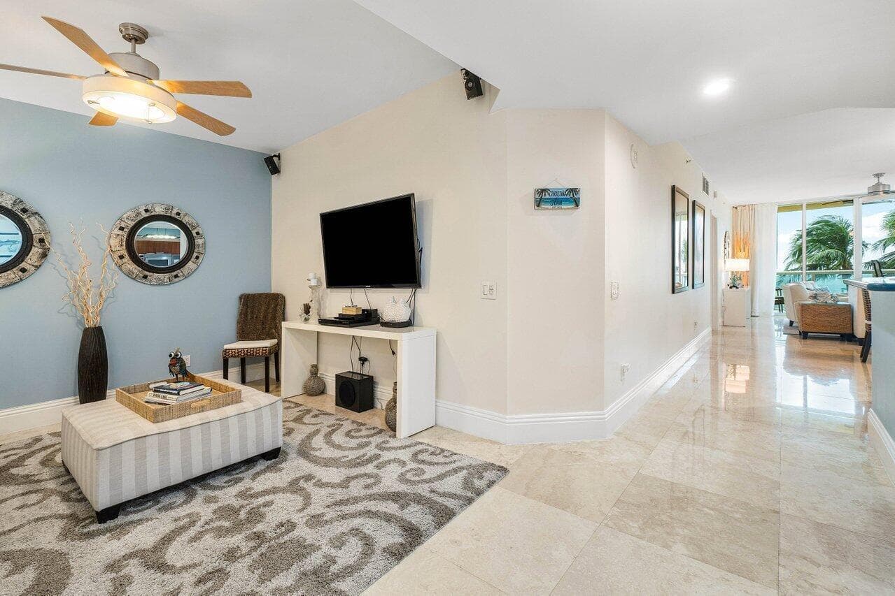 additional den/media room