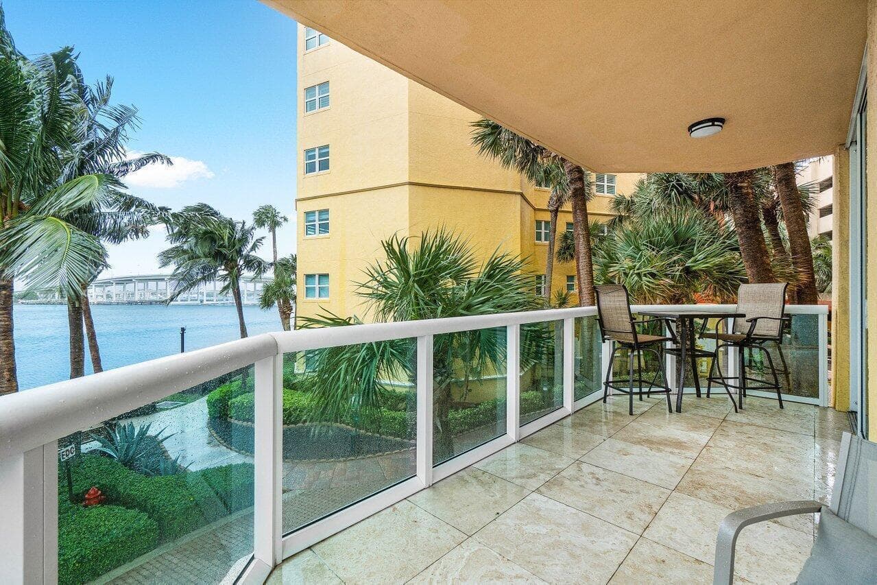 wrap around balcony