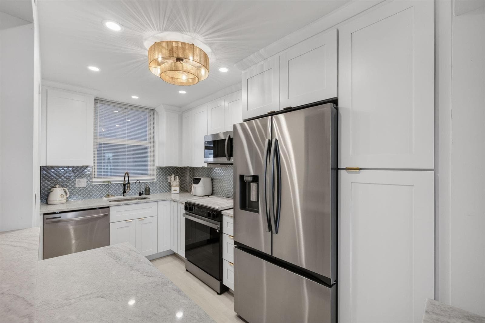 Kitchen Photo #2
