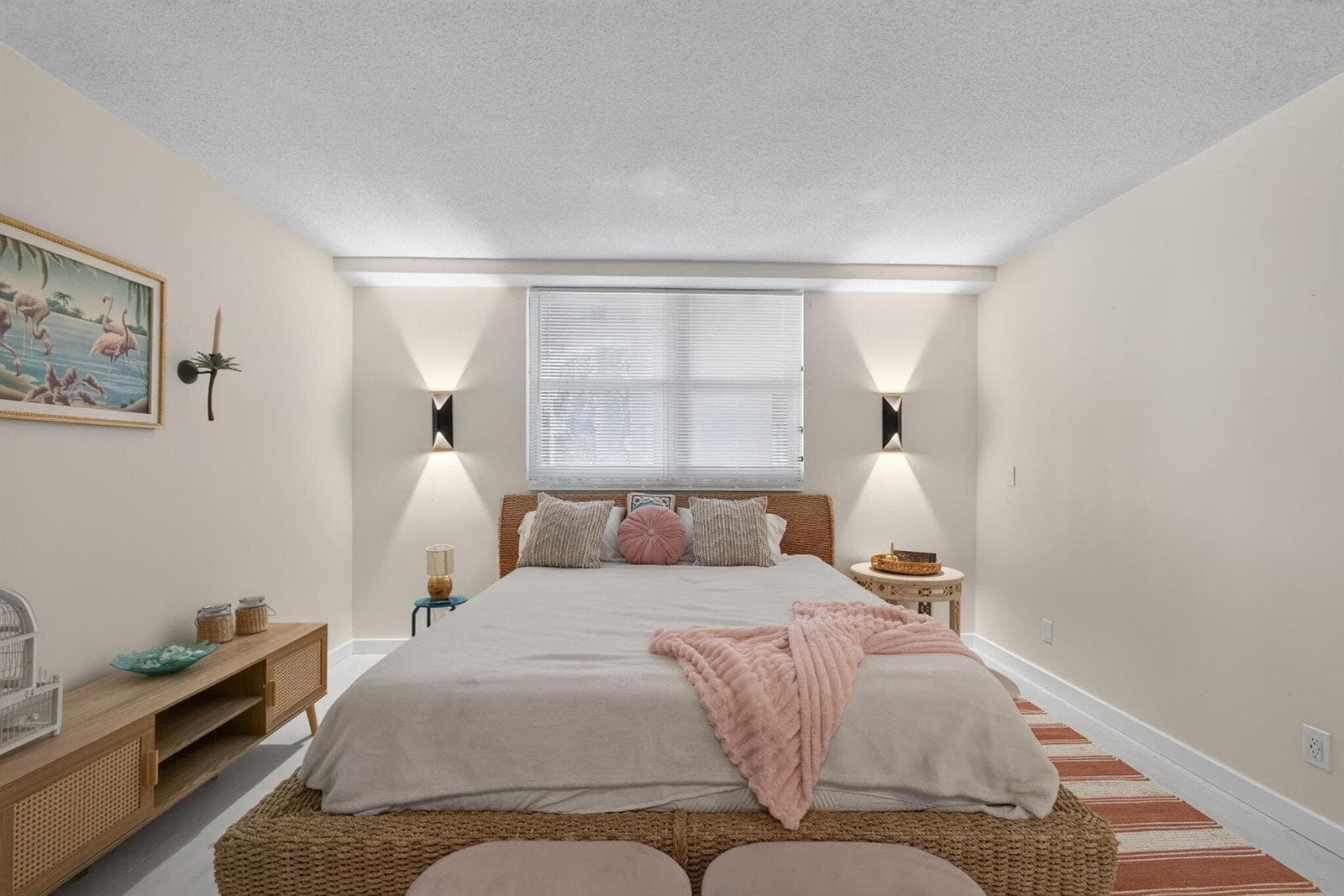 Bedroom Photo #3