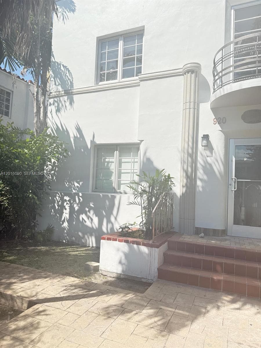 Greta Condo · #3 in Miami Beach - Photo 2